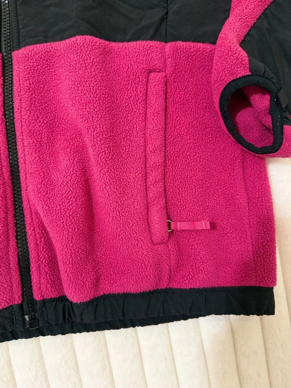 The North Face Girls M 10/12 Pink Black Hooded Fleece Full Zip Jacket  Category: